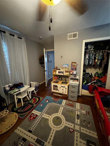 854 T C Jester Boulevard, Houston, TX 77008
