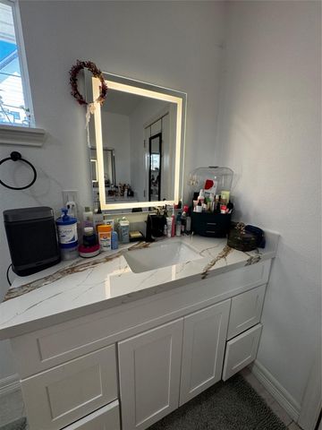 854 T C Jester Boulevard, Houston, TX 77008