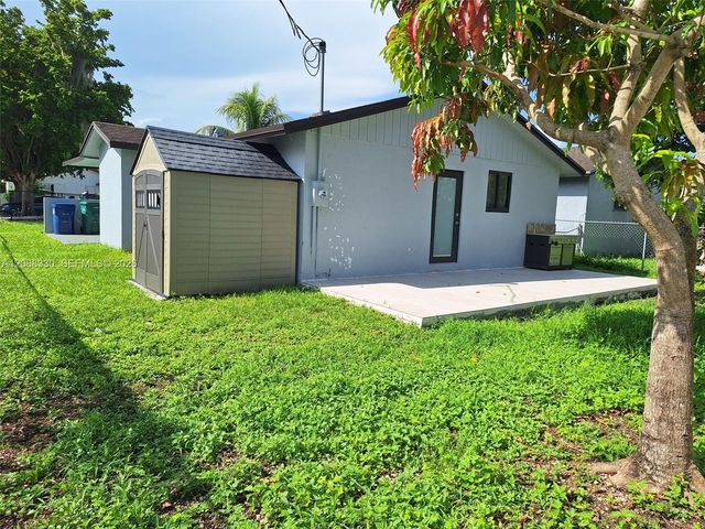 432 NW 15th Street, Florida City, FL 33034