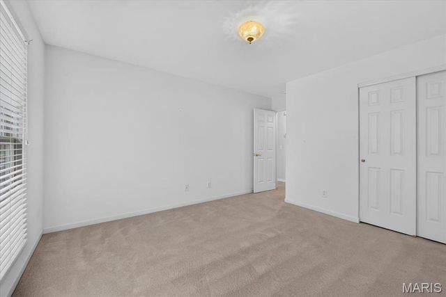 51 Huntgate Drive 9A, St Peters, MO 63376