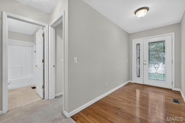 51 Huntgate Drive 9A, St Peters, MO 63376