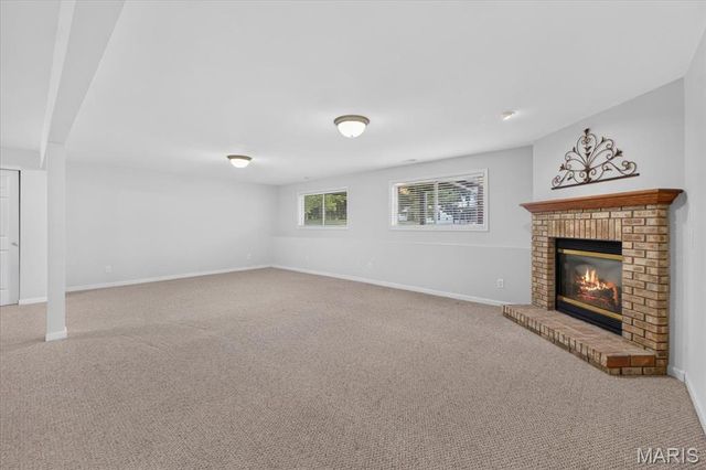 51 Huntgate Drive 9A, St Peters, MO 63376