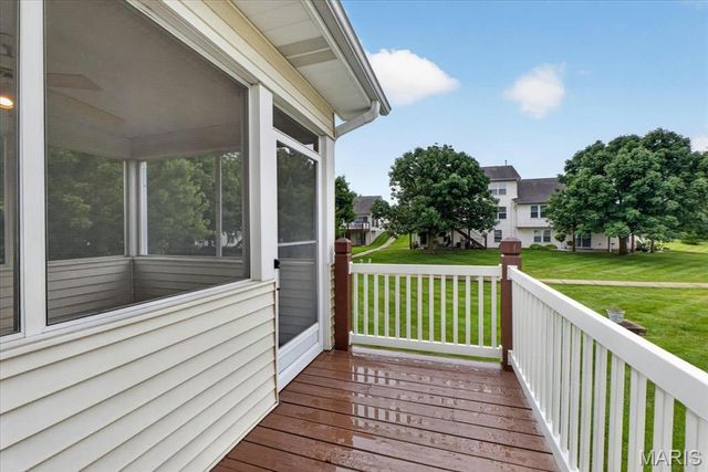 51 Huntgate Drive 9A, St Peters, MO 63376