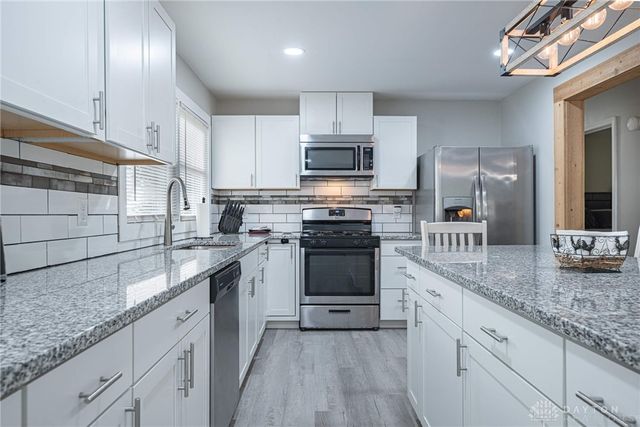 3700 Fiesta Way, Middletown, OH 45044