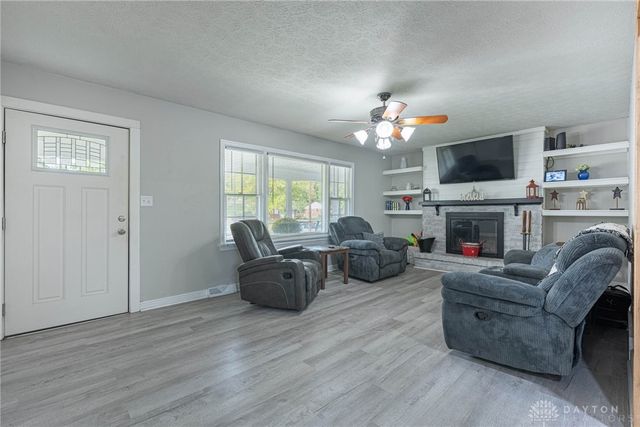 3700 Fiesta Way, Middletown, OH 45044