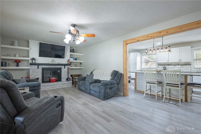 3700 Fiesta Way, Middletown, OH 45044