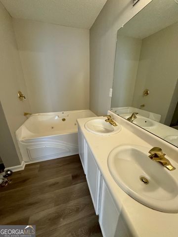 1916 Chadberry Walk, Stockbridge, GA 30281