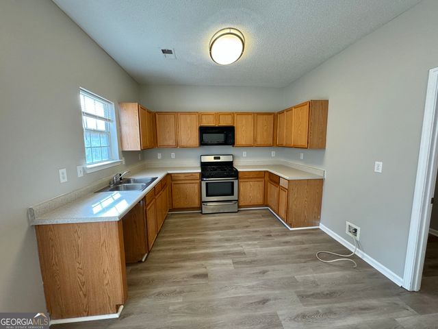 1916 Chadberry Walk, Stockbridge, GA 30281
