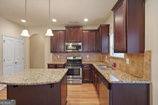 4437 Cavitt Mill Court, Ellenwood, GA 30294