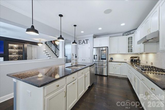 1825 Laveta Road, Charlotte, NC 28269