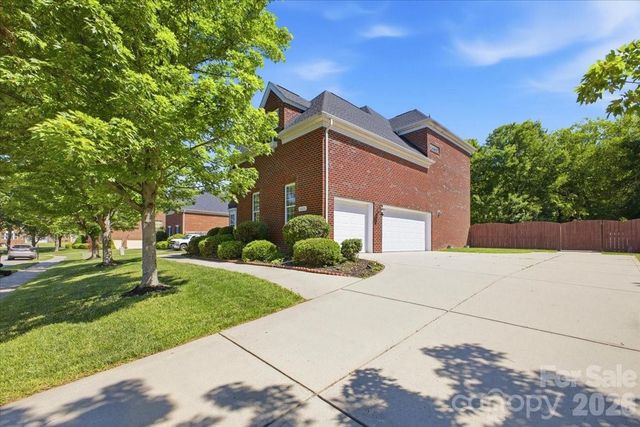 1825 Laveta Road, Charlotte, NC 28269