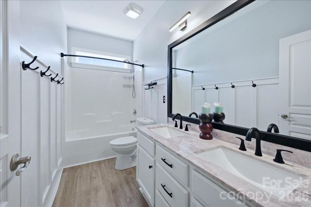 1825 Laveta Road, Charlotte, NC 28269