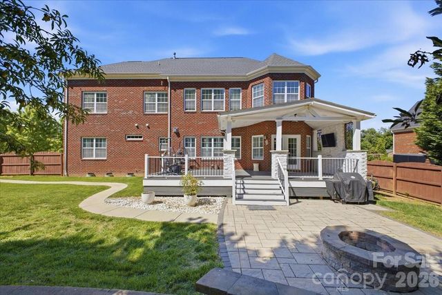 1825 Laveta Road, Charlotte, NC 28269