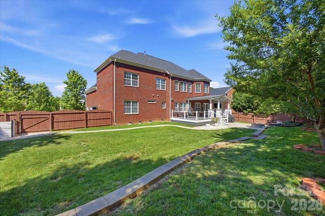 1825 Laveta Road, Charlotte, NC 28269
