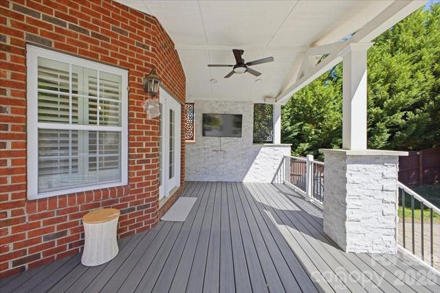 1825 Laveta Road, Charlotte, NC 28269