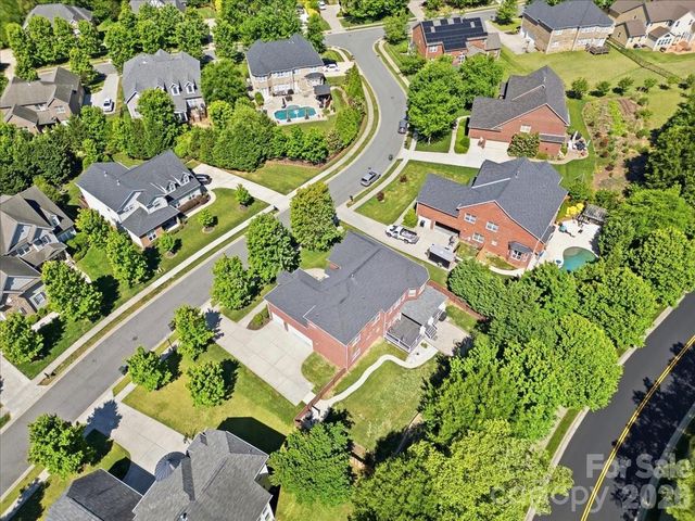 1825 Laveta Road, Charlotte, NC 28269