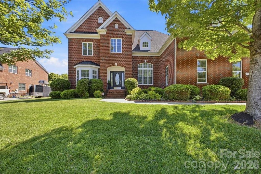 1825 Laveta Road, Charlotte, NC 28269