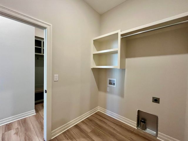 2591 N Doris Ct, Wichita, KS 67205