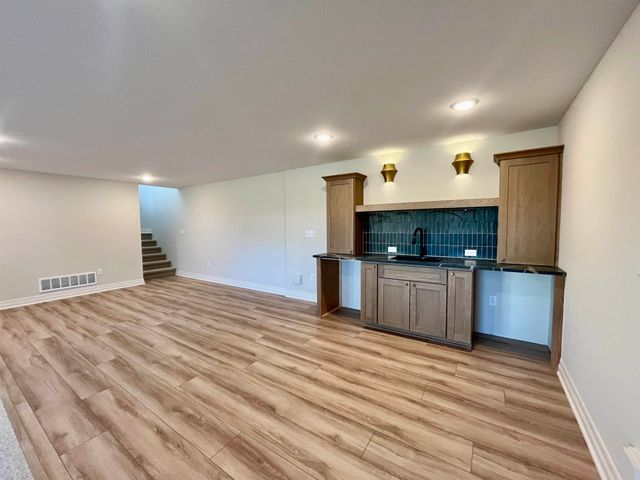 2591 N Doris Ct, Wichita, KS 67205