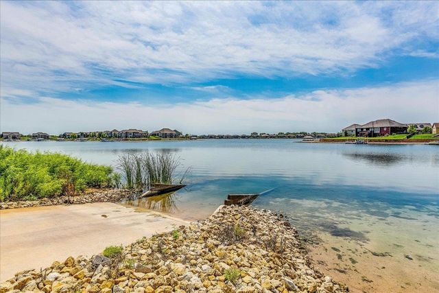 2591 N Doris Ct, Wichita, KS 67205