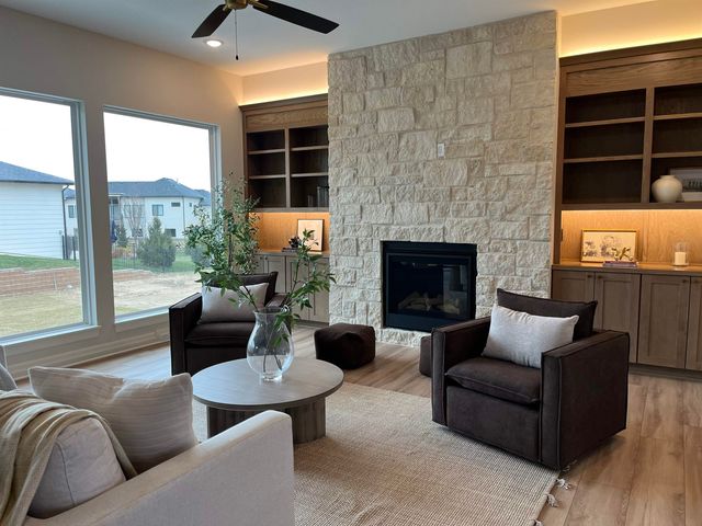 2591 N Doris Ct, Wichita, KS 67205