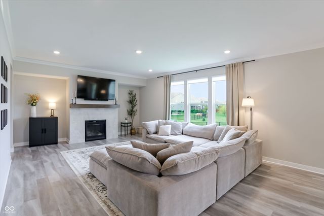 19371 Gillcrest Drive, Noblesville, IN 46062