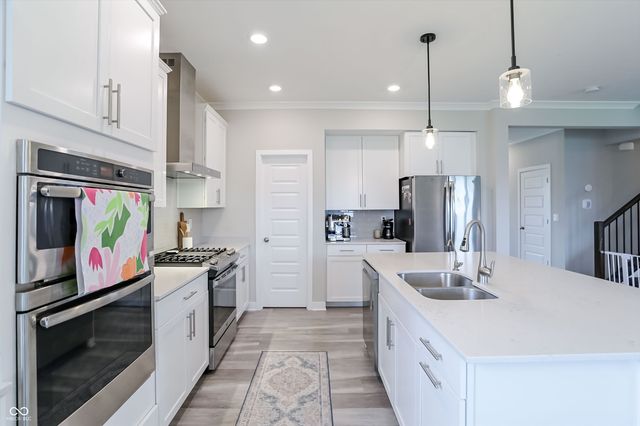 19371 Gillcrest Drive, Noblesville, IN 46062