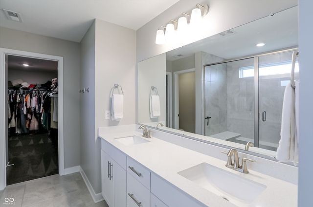 19371 Gillcrest Drive, Noblesville, IN 46062