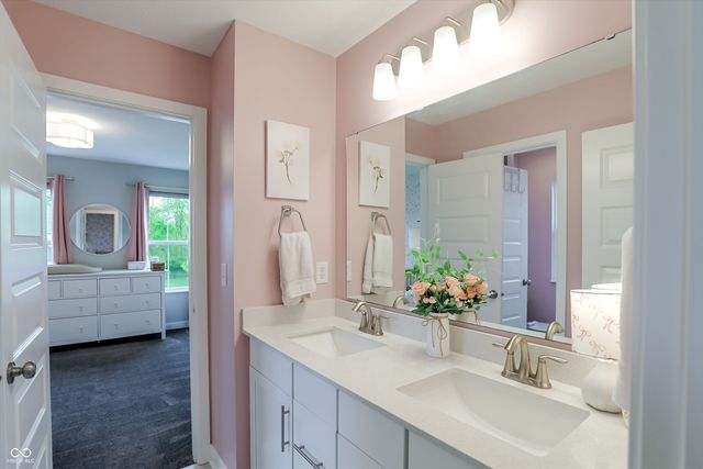 19371 Gillcrest Drive, Noblesville, IN 46062