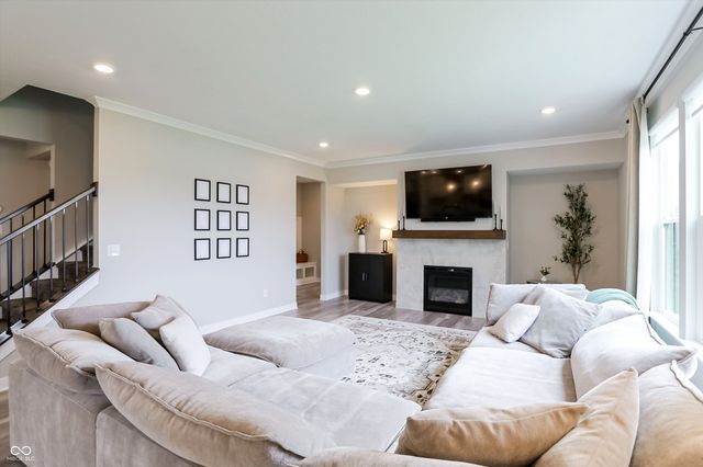 19371 Gillcrest Drive, Noblesville, IN 46062