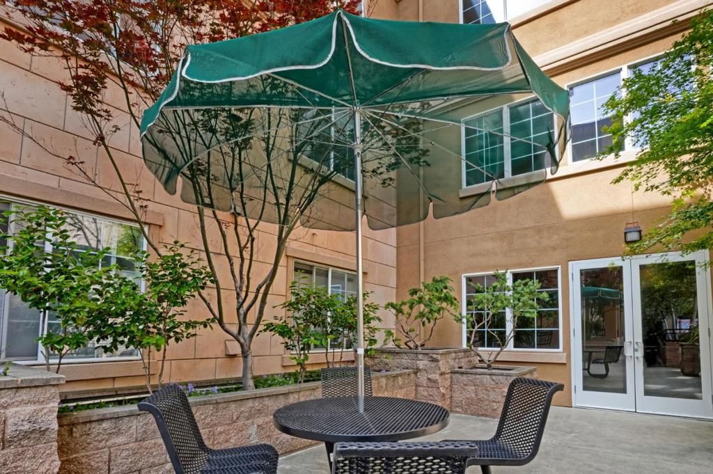 Image 24 of property listing at 88 N Jackson Avenue 408, San Jose, CA 95116