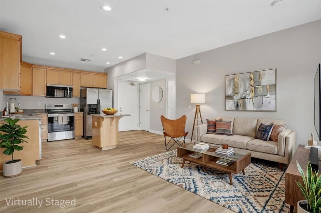 Image 4 of property listing at 88 N Jackson Avenue 408, San Jose, CA 95116