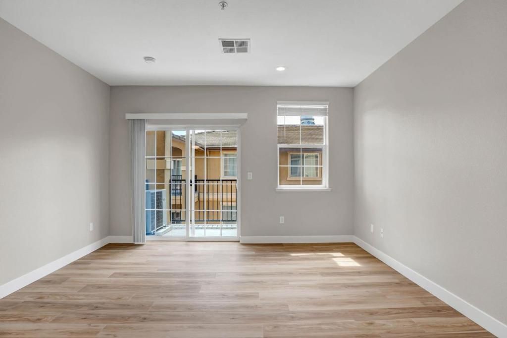Image 9 of property listing at 88 N Jackson Avenue 408, San Jose, CA 95116