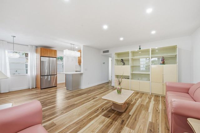 468 Normandy J, Delray Beach, FL 33484