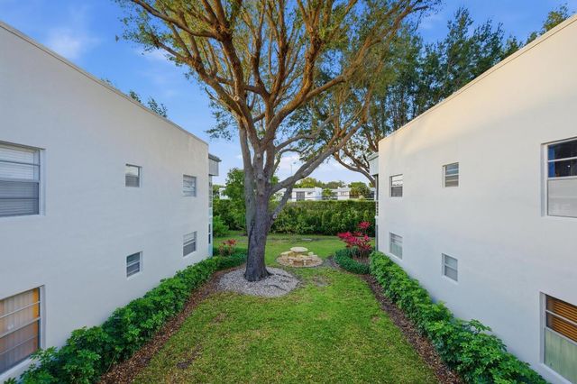 468 Normandy J, Delray Beach, FL 33484