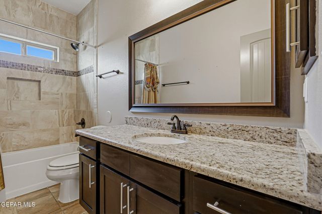 465 PRIME DESERT Drive, El Paso, TX 79932