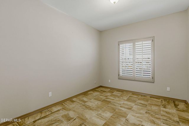 465 PRIME DESERT Drive, El Paso, TX 79932