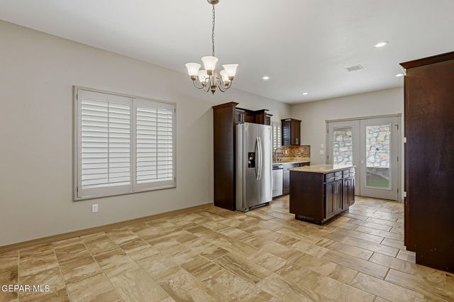 465 PRIME DESERT Drive, El Paso, TX 79932