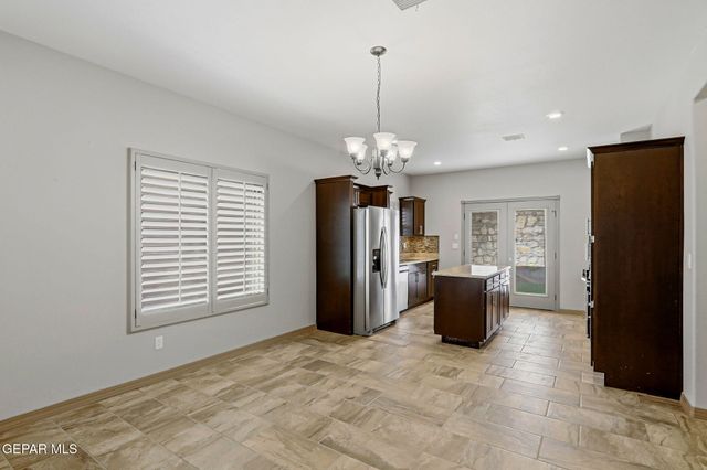 465 PRIME DESERT Drive, El Paso, TX 79932