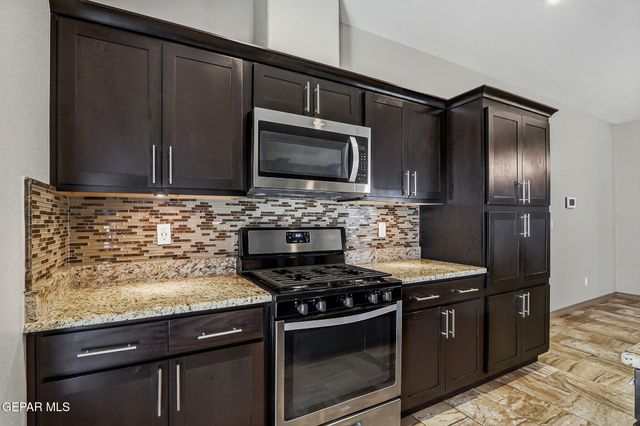 465 PRIME DESERT Drive, El Paso, TX 79932