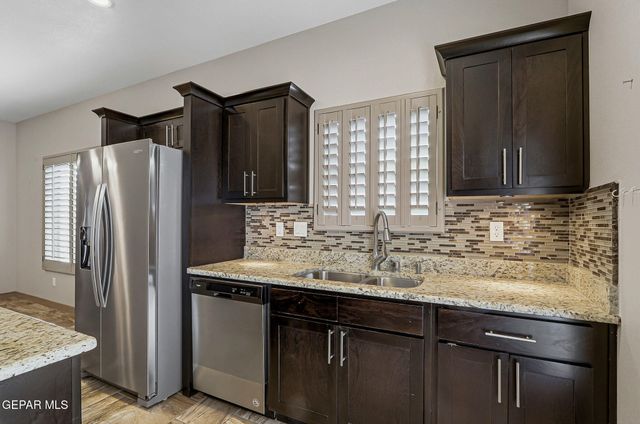 465 PRIME DESERT Drive, El Paso, TX 79932