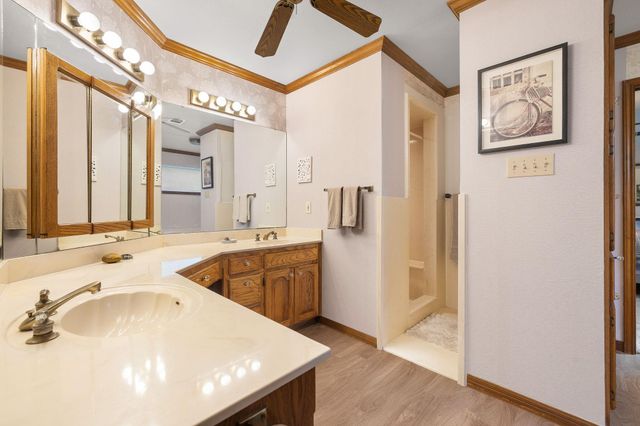 136 Valley View RD, Georgetown, TX 78633