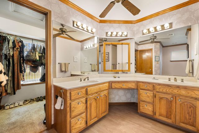136 Valley View RD, Georgetown, TX 78633