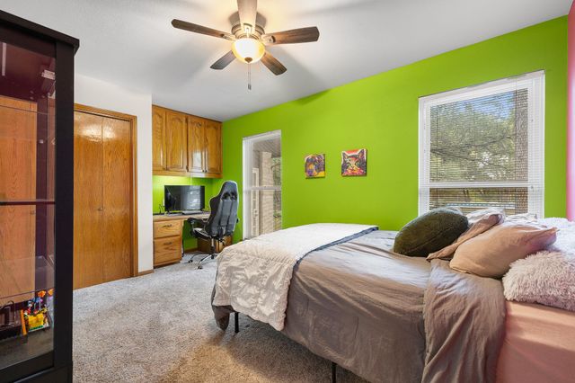 136 Valley View RD, Georgetown, TX 78633