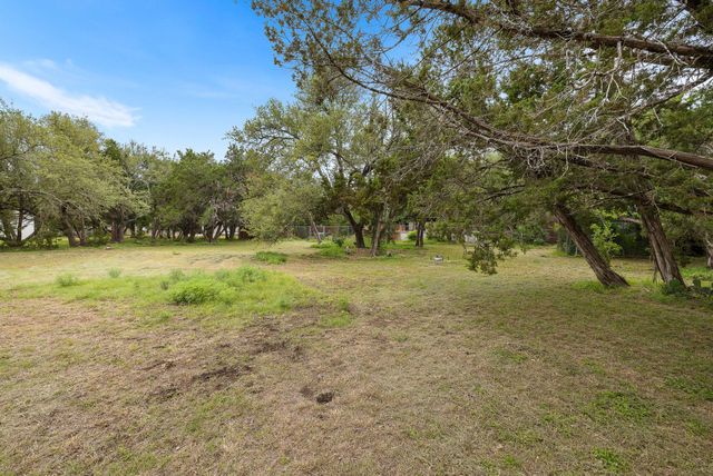 136 Valley View RD, Georgetown, TX 78633