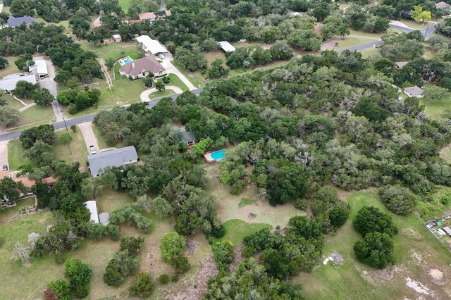 136 Valley View RD, Georgetown, TX 78633