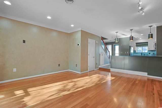 504 30th Ave N Apt 18, Myrtle Beach, SC 29577