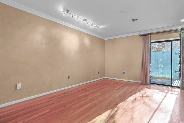 504 30th Ave N Apt 18, Myrtle Beach, SC 29577
