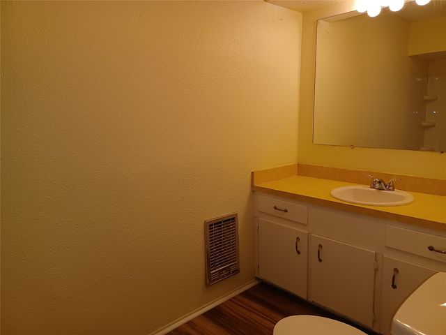 8335 Horseshoe Drive, Kemp, TX 75143