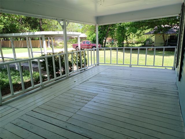 8335 Horseshoe Drive, Kemp, TX 75143